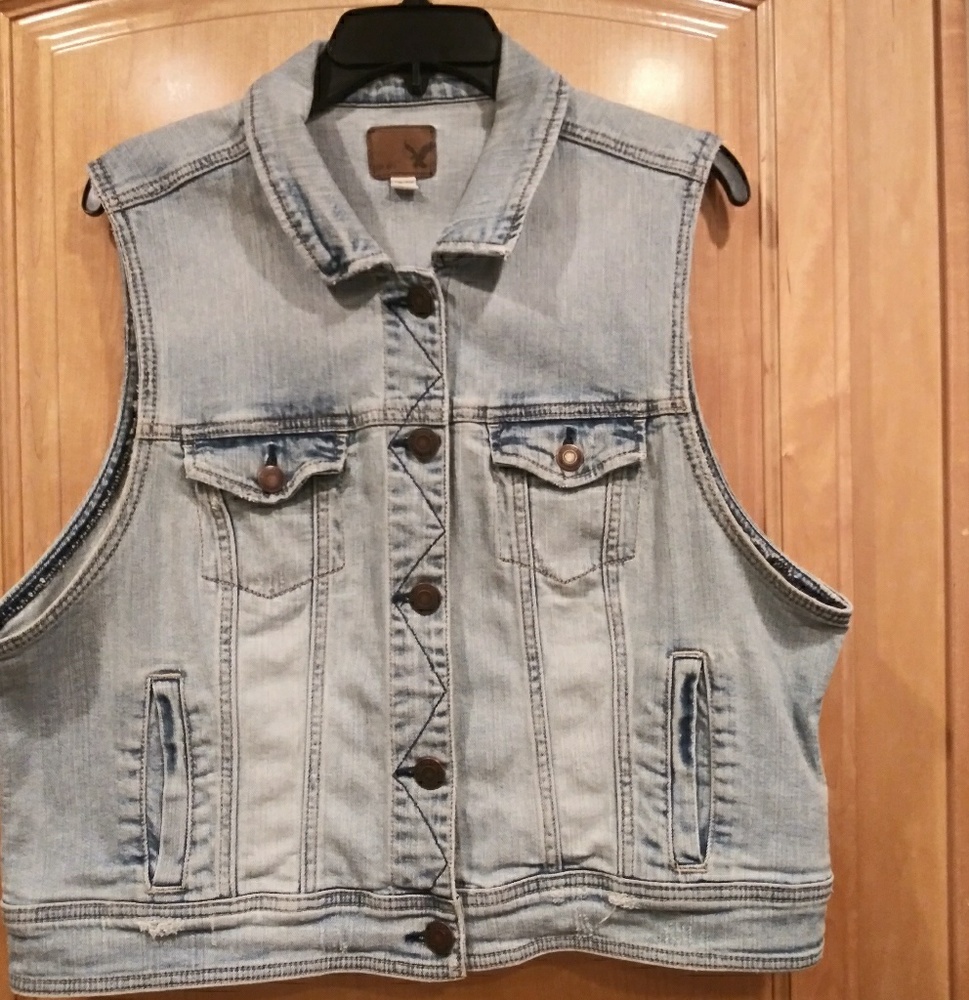 Women's XXL denim vest by American Eagle